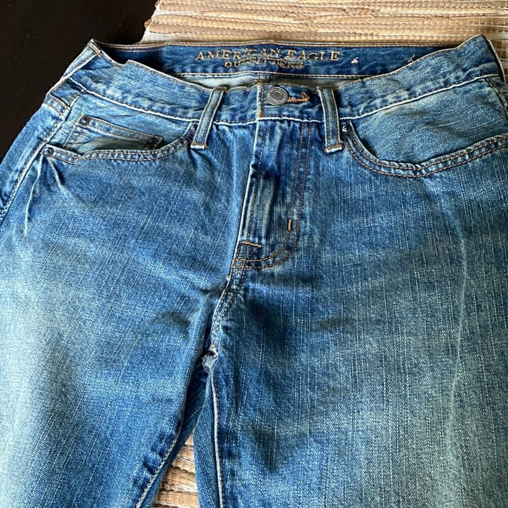 NWOT American Eagle original straight fit size 28/32